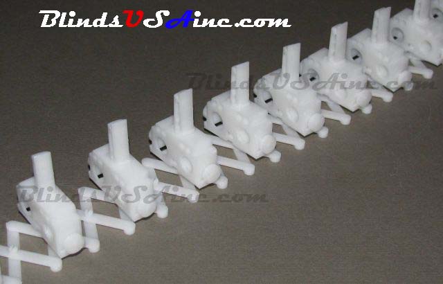 MC-130 3-Prong Vertical Blind linked Carriers