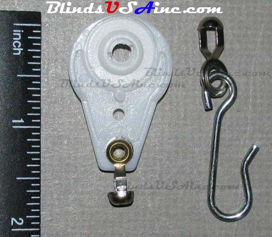 Kirsch Architrac Ball Bearing Carrier with Hook and Eyelet, Part # 9687-025