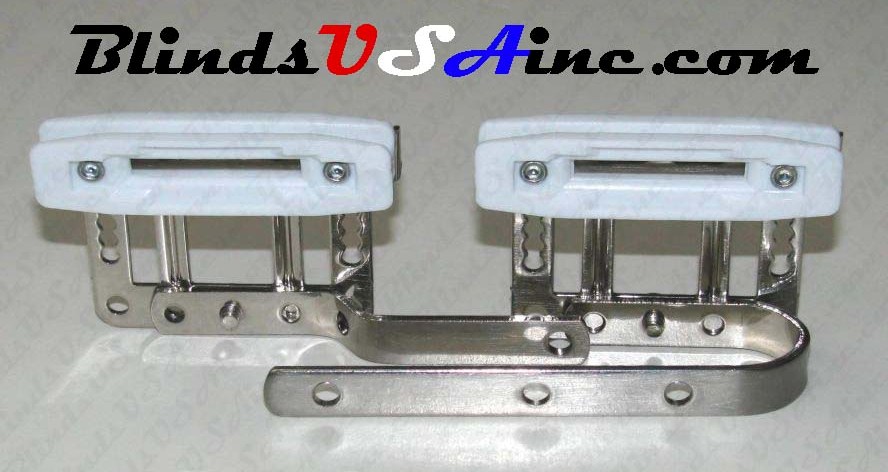 Decorative traverse rod master slide